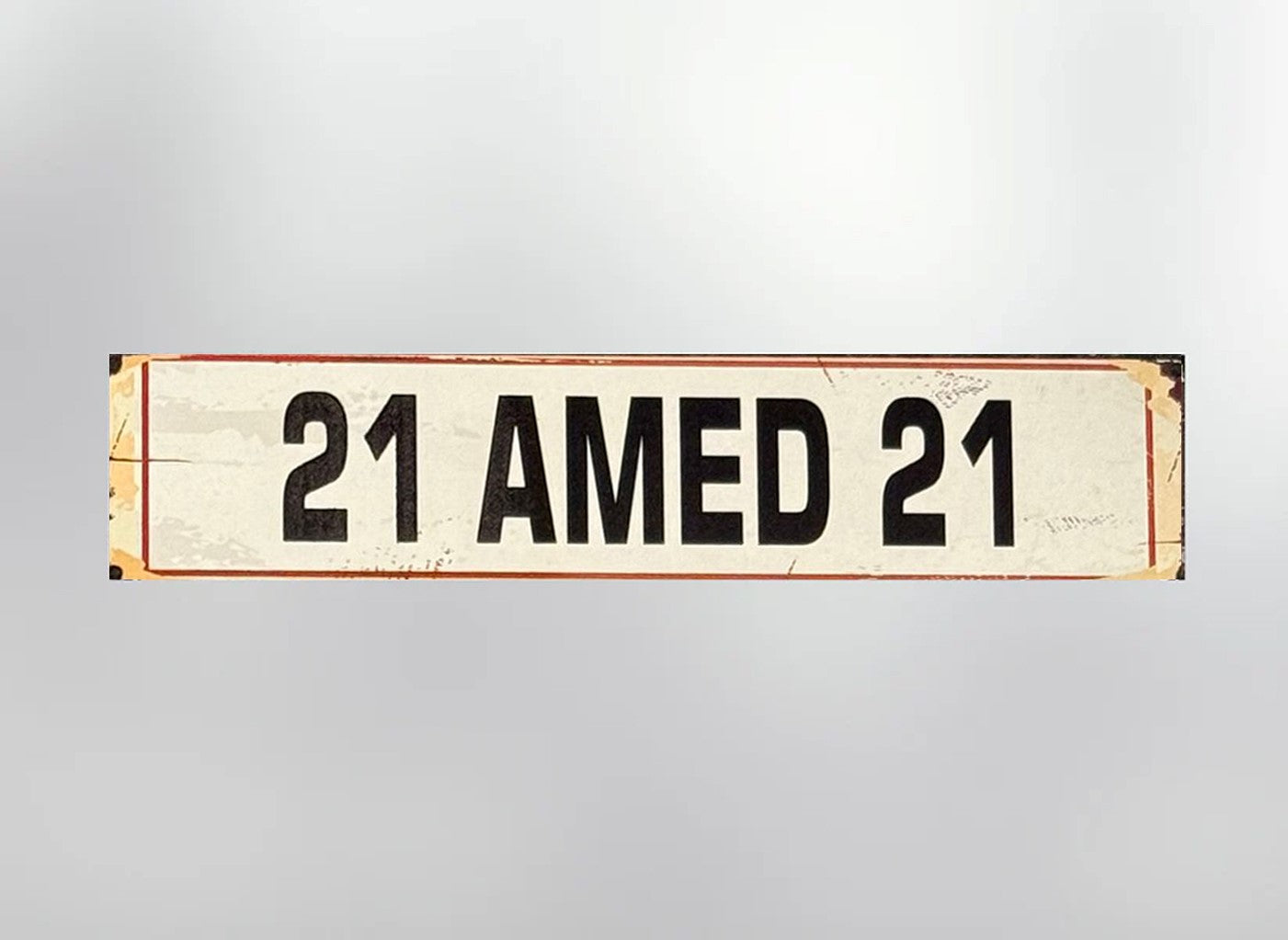 21 Amed Plaka / Kennzeichen