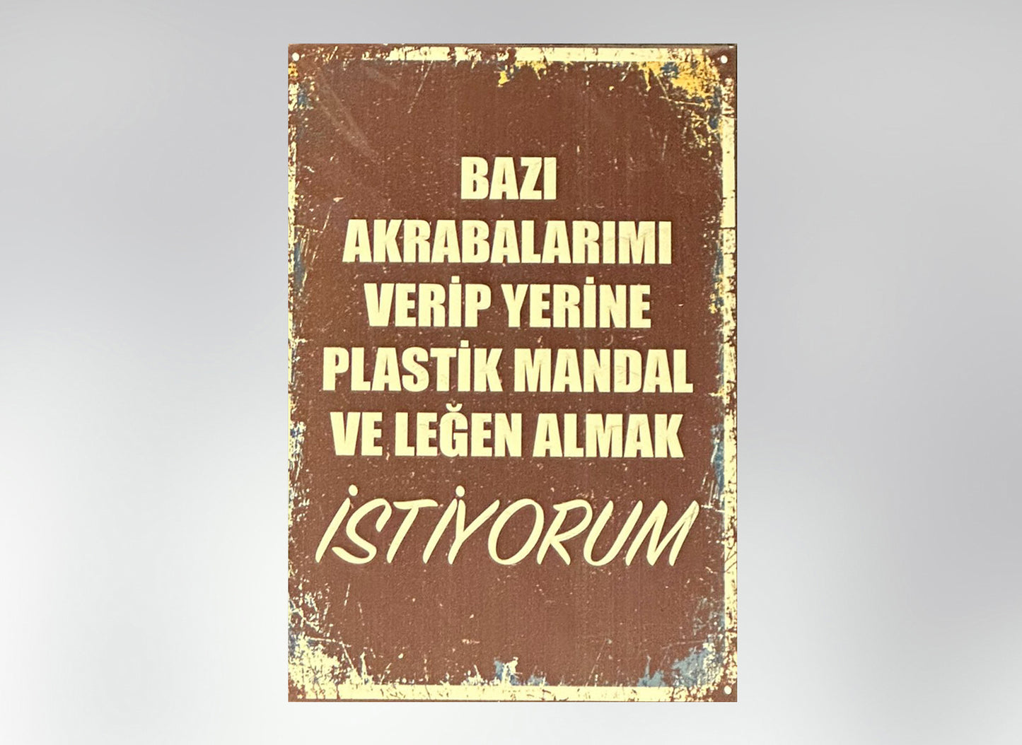Bazi Akrabalarimi Retro Ahsap Poster