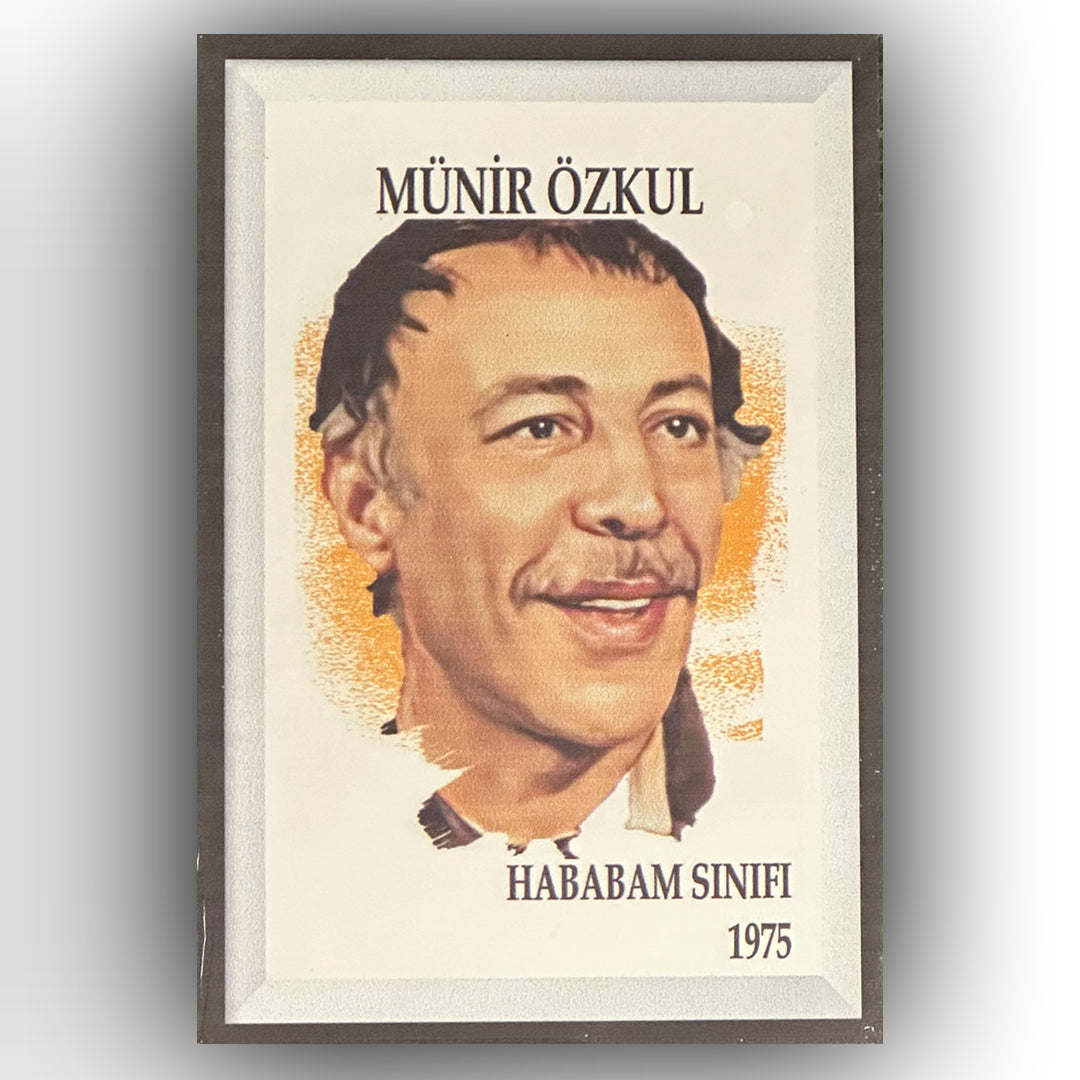Münir Özkul Retro Ahsap Posteri