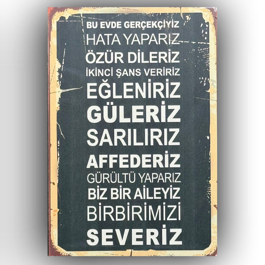 Bu evde gercekciyiz Retro Ahsap Poster